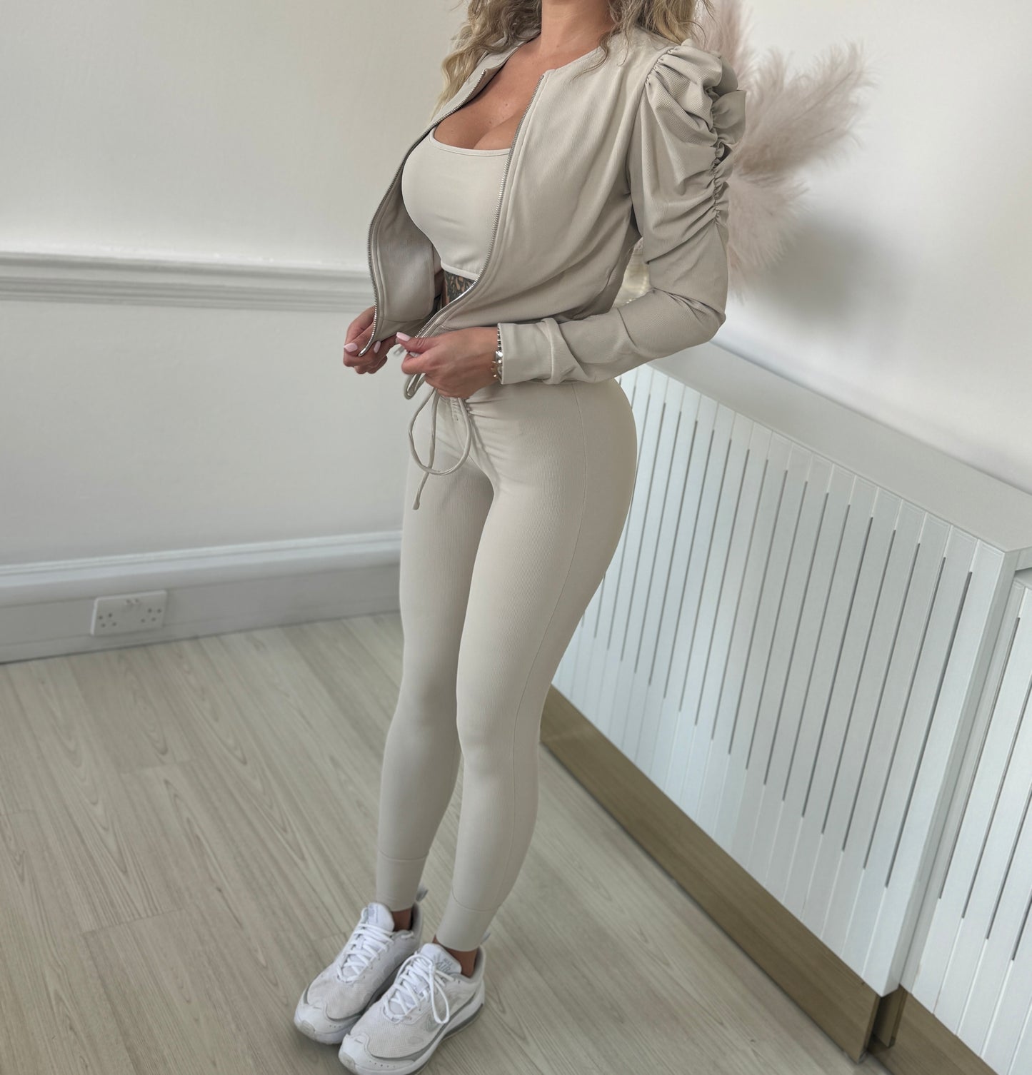 Beige ribbed LEGGINGS - RUCHED FRONT