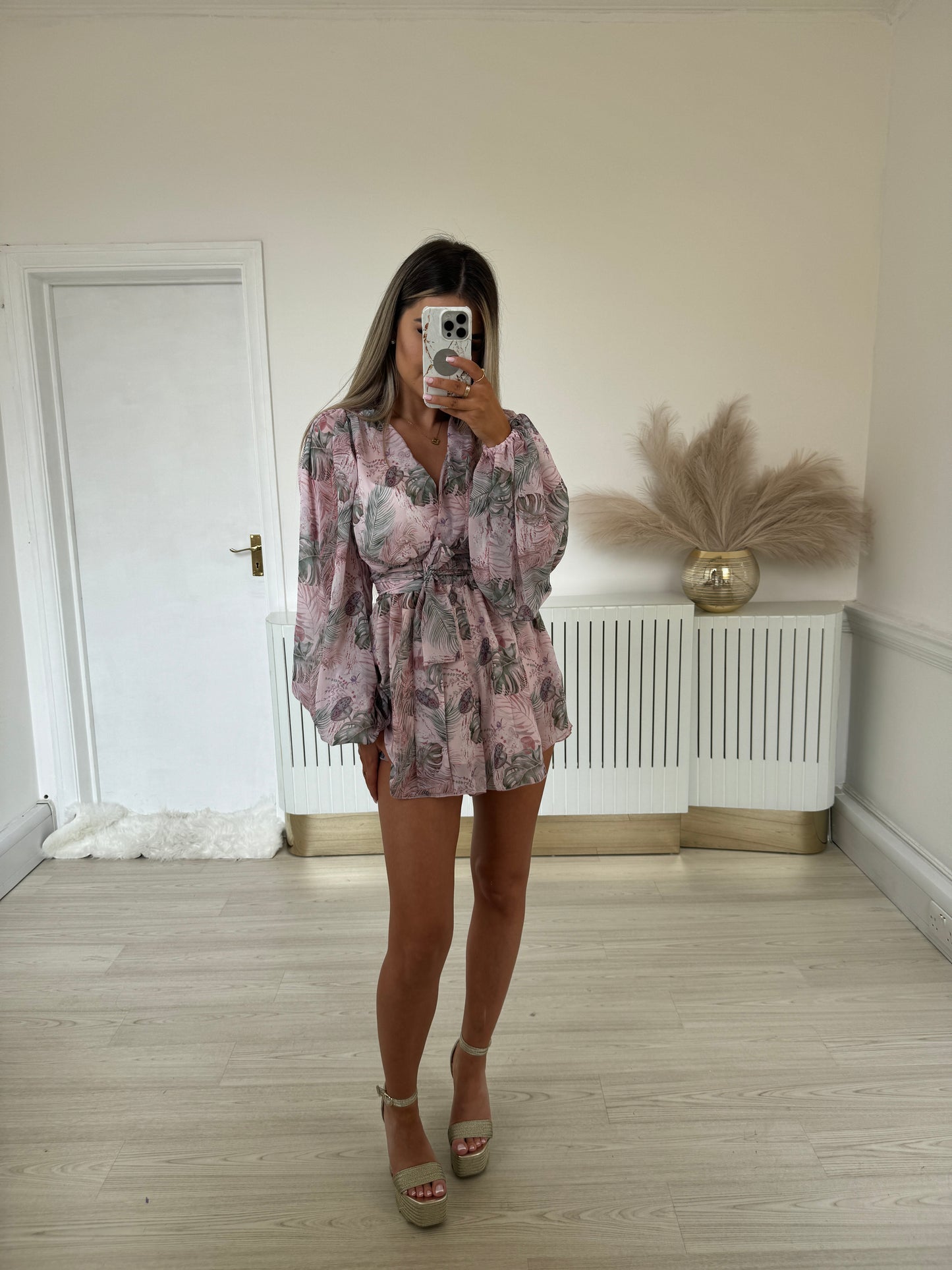 Pale pink & leaves print chiffon set