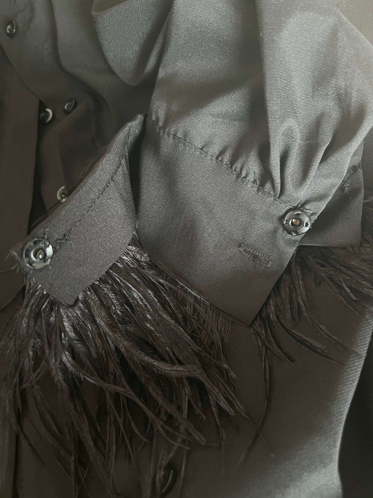ALEX Black feather shirt